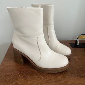 Target Ankle Boots w/ Heel Cream Color Size 8